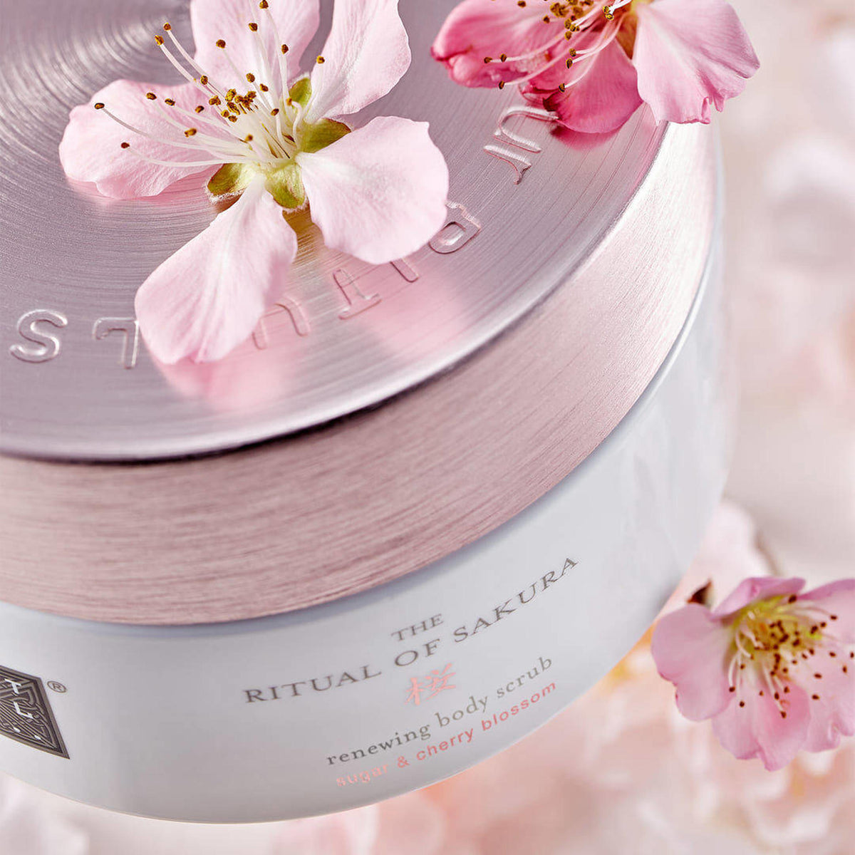Rituals The Ritual of Sakura Renewing Body Scrub 8.8 oz